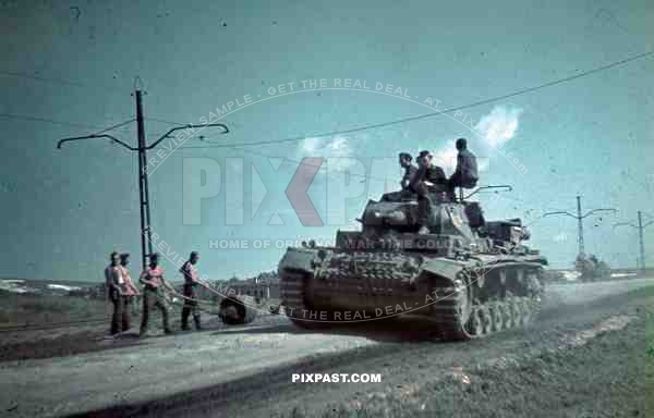  Panzer mark 3 Tank, Von Kleist, road construction unit Ukraine Operation Barbarossa, 9th Panzer Division, 1941