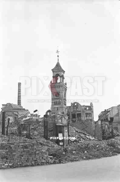 69th infantry division - Leipzig - Germany - 1945 June University building ruins bombed