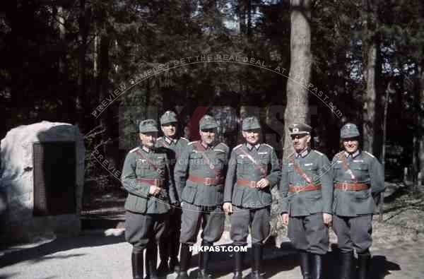 Austrian officers, 4th Mountain Division Enzian, Gebirgs-Artillerie-Regiment 94, Lohengrin Kaserne Innsbruck, 1940,