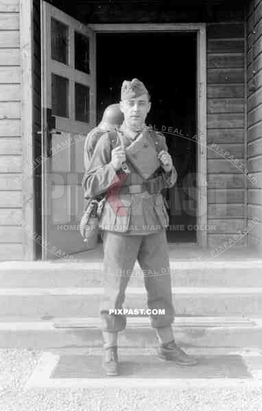 Austrian wehrmacht soldier in Wels Austria wehrmacht army trainning kaserne barracks 1939