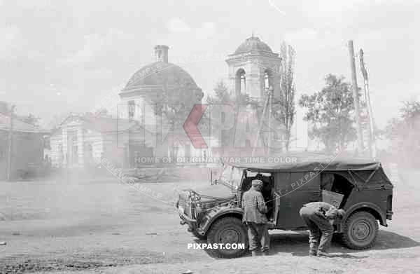 BW Horsch 1a Light Truck Wehrmacht Russian village summer 1941