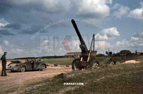 Captured Russian Artillery Cannon beside Ustiluh, Ukraine, 1941, 94. Infantry Division, Staff car,
