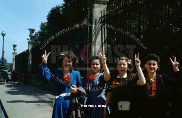 French women giving the V Victory sign for the Liberation of Paris France from German Occupation. 26 August 1944.