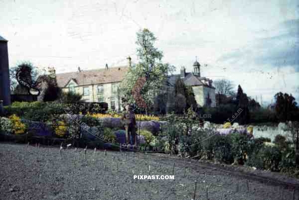 garden behind St. MaryÂ´s church in Cleobury, England ~1944