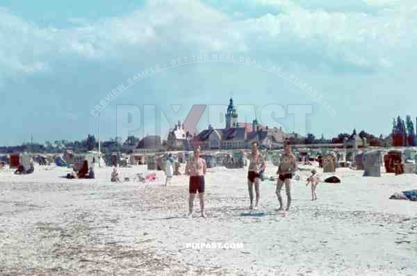 German air force soldiers resting on beach in Swinemunde Kurkaus 1940