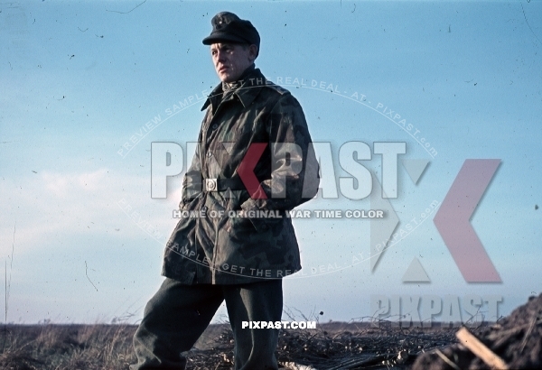German Luftwaffe FallschirmjÃ¤ger Pioneer officer in Camo Uniform Russian Front 1944