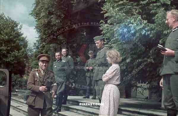 german wehrmacht with dutch officers staff car villa holland 1940