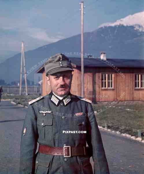 Hauptmann, mountain trooper barracks in Landeck, Austria 1941, Pontlatz Kaserne