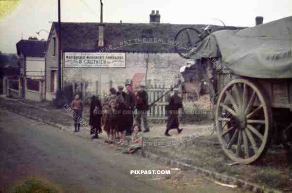 horse wagon france village peasents 1940