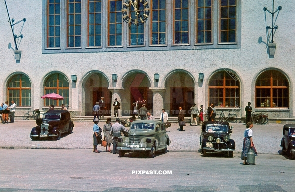 Mercedes Taxis and Limousines stand outside the Berchtesgaden  train station. 5km away from the Berghof 1939