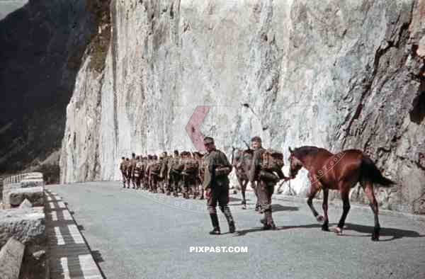 mountain troopers marching at the Imsterberg in Landeck, Austria 1941