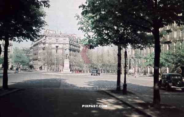 PrÃ©sident Wilson Ave equestrian statue at the Place d_qt_Iena in Paris, France 1944