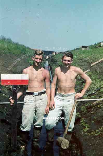 RAD training Germany 1938 Wehrmacht belt buckle construction bunker trench labor shovel white trousers