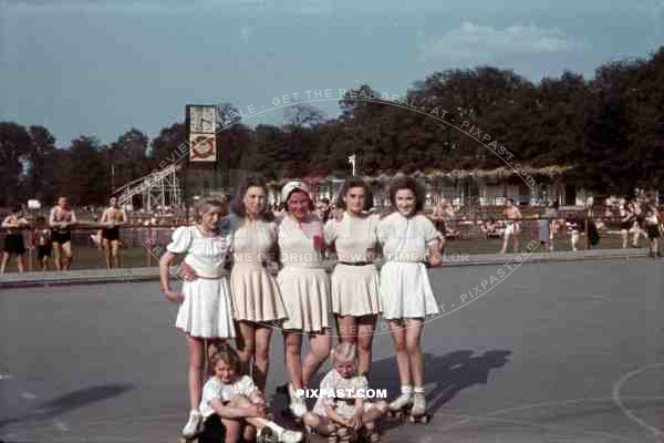 Rollerskating team at the Brentanobad in Frankfurt (Main), Germany ~1938