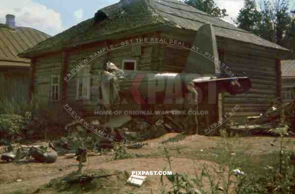 Russian Ilyushin fighter aircraft crash into house, Khislavichi, area Smolensk, 1942, 10th Motorised infantry division