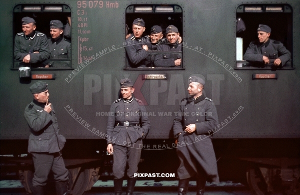 Special German troops of the Brandenburg espionage unit. Loading onto trains to travel to Ukraine 1942. No eagles.