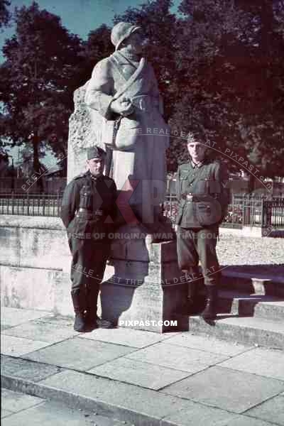 ww1 memorial in Dijon, France 1940