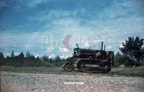 WW2 color captured russian army military tractor Russia 1941 19th Panzer Division summer