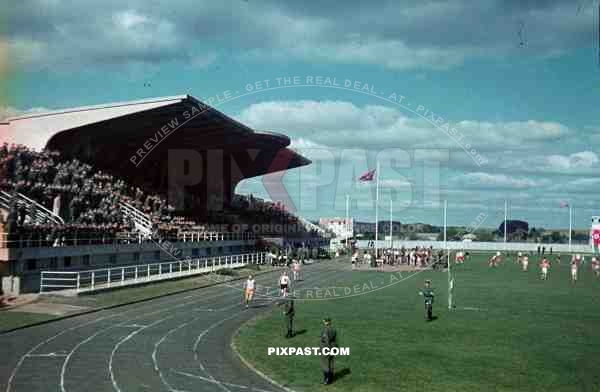 WW2 color German Wehrmacht Military Sport Sports day Stadium running 1940