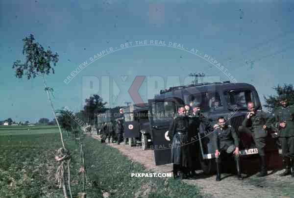 ww2 color Leipzig doctor Wehrmacht bus red cross invasion Poland 1939