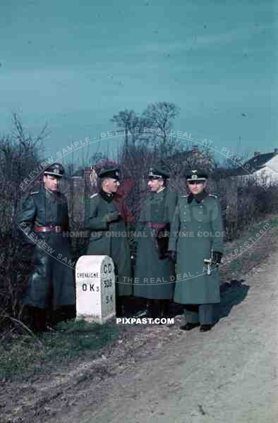 WW2 color medical doctor arzt Leipzig Russia front 1942 uniform dagger portrait group