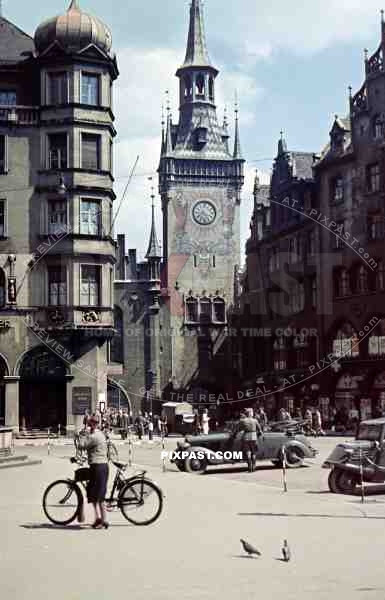 Zodiac Clock Tower, old town hall, Marienplatz, Munich, 1939, Alte Rathaus Munchen. Heilig Geist, Kirche, Viktualienmark