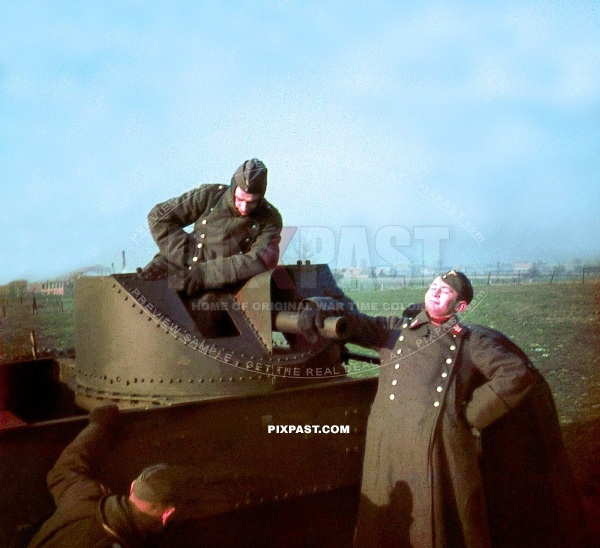 german FLAK soldiers near Paris France 1940 inspecting destroyed