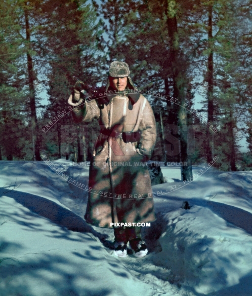 Young soldier in Russian snow forest winter 1943 with Mg34 Machine Gun. Gebirgsjager Regiment 98 Garmisch