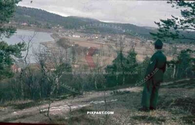 134th Gebirgsjäger, Finland 1944, German soldier looking down valley at small fishing village