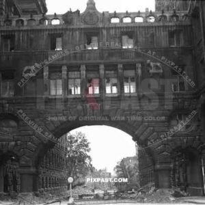 69th, infantry, division, Leipzig, Germany, 1945, June,Ratskeller, windows, Neues, Rathaus, Stadthaus,