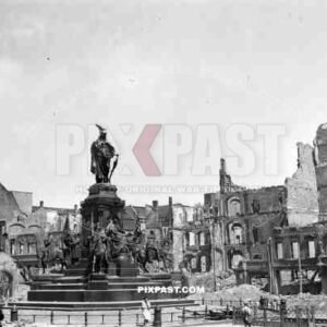 69th infantry division - Leipzig - Germany - 1945, WW1 Victory Monument, market square, marktplatz leipzig, ruins, bombed
