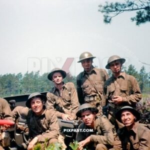 American army artillery unit training in California 1942. Equipped with British Tommy helmets.