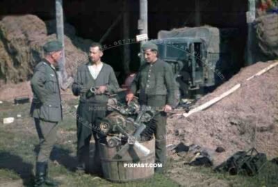 Army mechanics beside repair truck in Khislavichi, area Smolensk, Russia 1942, 10th Motorised infantry division