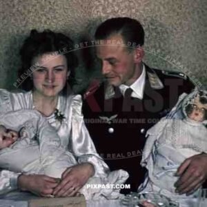 Austrian Air force Pilot officer Luftwaffe Vienna Wien Austria medals uniform wedding family kissing 1941 Smeschkal