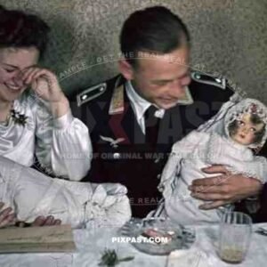 Austrian Air force Pilot officer Luftwaffe Vienna Wien Austria medals uniform wedding family kissing 1941 Smeschkal doll