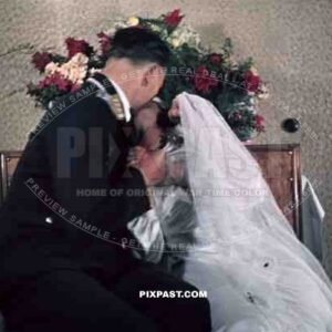 Austrian Air force Pilot officer Luftwaffe Vienna Wien Austria medals uniform wedding family kissing 1941 Smeschkal