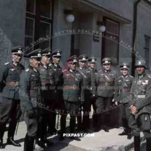 Austrian officers, 4th Mountain Division Enzian, Gebirgs-Artillerie-Regiment 94, Lohengrin Kaserne Innsbruck, 1940,