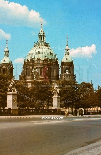 Berliner DOM cathedral over the Schlossbrucke. Unter den Linden. Berlin Germany 1941