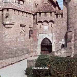 Burg Kreuzenstein in Loebendorf, Austria 1940