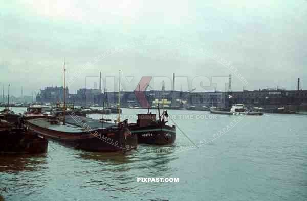 Cargo boats, Rheinuferstraße, Rhein, Mannheim, Rheinkaistraße, Ludwigshafen, Rheinland-Pfalz, 1939,