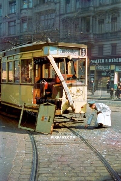 Crashed tram Strassenbahn No. 60 Lindenhof. Bulowstrasse × Potsdamer Strasse Schoneberg Berlin Germany 1940.