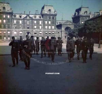 FLAK luftwaffe soldiers at the Rue de la Cité in Paris, France 1940