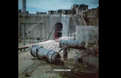 German Luftwaffe flak officer of the Leichte Flak Abteilung 99 (mot) in Fort de l_qt_Ile Pelée, Cherbourg France 1940.