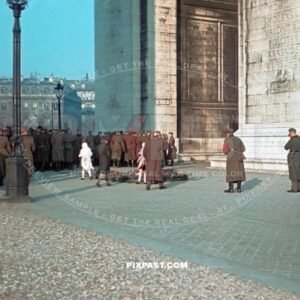 German RAD soldiers visiting the Tomb of the Unknown Soldier Paris France June 1940