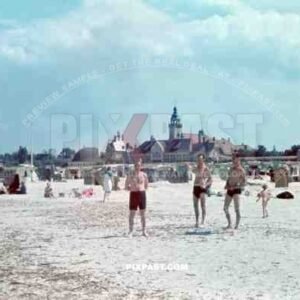 German air force soldiers resting on beach in Swinemunde Kurkaus 1940