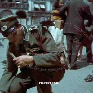 German army officer of Grenadier Ersatz Bataillon 488 ( Lindau ) on leave in Venice, Italy 1943.