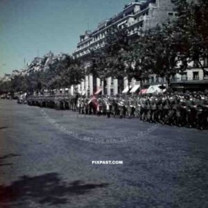 German army victory parade music band Champs Élysées Paris 1940 staff car march.