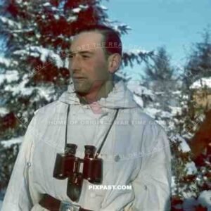 German officer in winter uniform.PAK 38.14.Panzerjaeger Kompanie. 6.ID Winter 1942. near Rzhev.