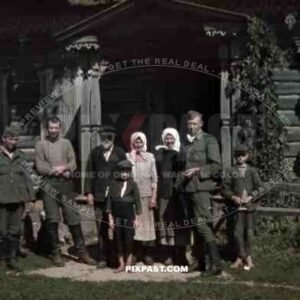 German soldiers infantry with russian farming family, 10th Motorised infantry division repair werkstatt Bryansk 1941
