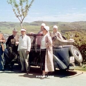 Germany family with black car from Rheinprovinz go on summer holiday 1938. Idar Oberstein. the Felsenkirche.